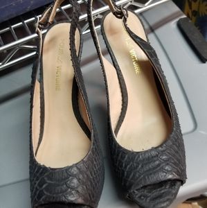 Pour La Victoire peep toe slink back heels. Black size 9.5